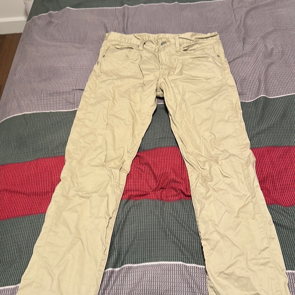 Uniqlo khaki chino (jeans style)